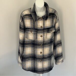 L A Hearts Plaid Oversized Shacket Sz. M/L